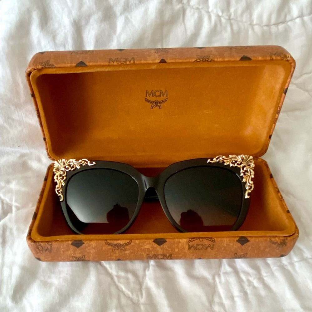 MCM sunglasses vintage style